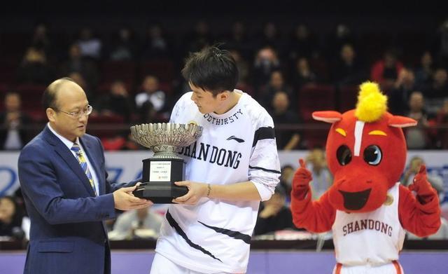 波尔图内部会议纪要流出——今夜远射贴柱；CBA常规赛使命明确；球探报告显示潜力的简单介绍-lol竞猜网站