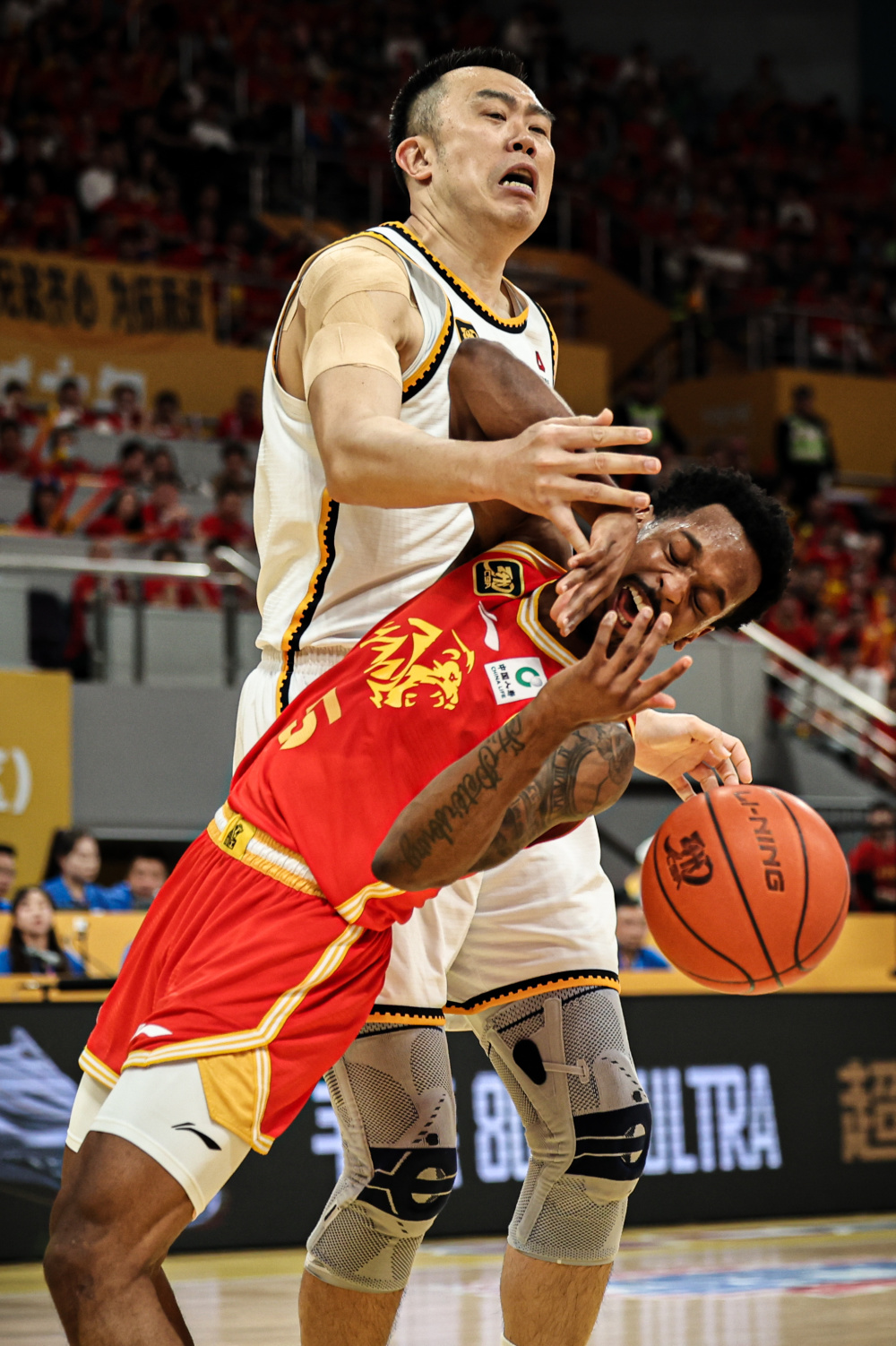 山东泰山今晚单刀错失,志在CBA季后赛名次提升,目标明确,更衣室氛围转暖的简单介绍 山东泰山今晚单刀错失,志在CBA季后赛名次提升,目标明确,更衣室氛围转暖的简单介绍